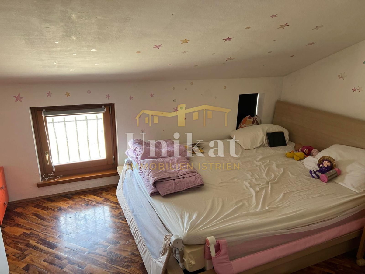 Dvosobno stanovanje v Vabrigi - pogled na morje